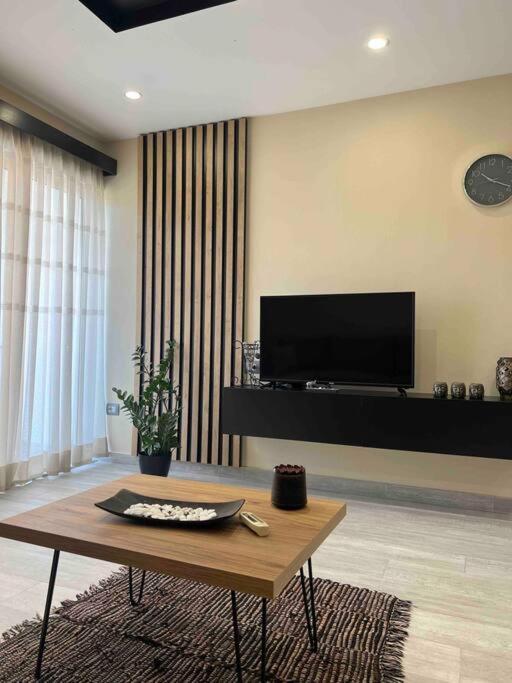 Great Apartament Near Lake & Blloku Area Tiran Dış mekan fotoğraf